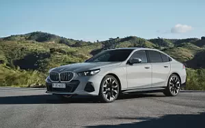 Обои автомобили BMW i5 eDrive40 M Sport - 2023