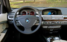   BMW 750Li - 2005