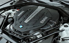   BMW 750Li - 2012