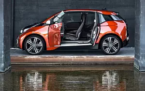   BMW i3 - 2013