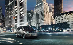   BMW i3 - 2013