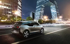  BMW i3 - 2013