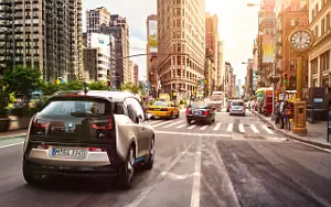   BMW i3 - 2013