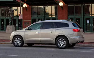   Buick Enclave - 2013