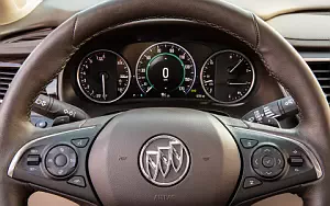   Buick LaCrosse - 2017