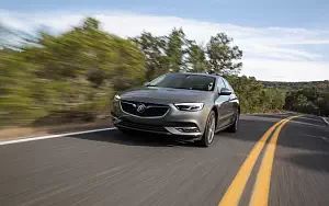   Buick Regal Sportback - 2017