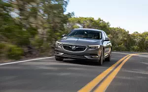   Buick Regal Sportback - 2017