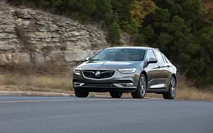  Buick Regal Sportback - 2017