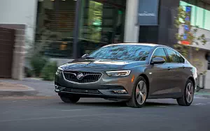   Buick Regal Sportback - 2017