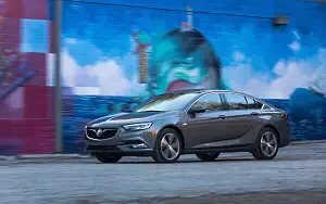   Buick Regal Sportback - 2017