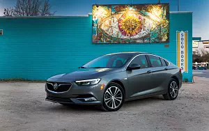   Buick Regal Sportback - 2017