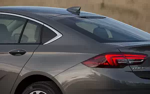   Buick Regal Sportback - 2017
