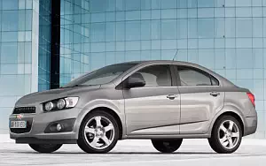   Chevrolet Aveo Sedan - 2011