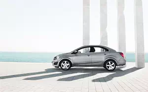   Chevrolet Aveo Sedan - 2011