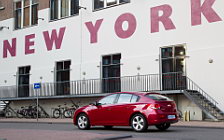   Chevrolet Cruze Hatchback - 2011