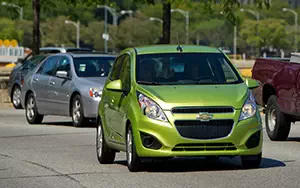   Chevrolet Spark - 2013