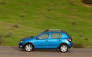   Dacia Sandero Stepway - 2012