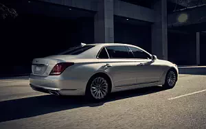   Genesis G90 US-spec - 2016
