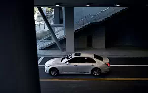   Genesis G90 US-spec - 2016