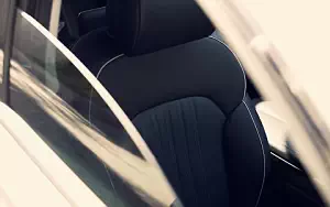   Genesis G90 US-spec - 2016