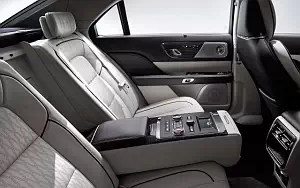   Lincoln Continental - 2016