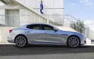   Maserati Ghibli GT Hybrid - 2022