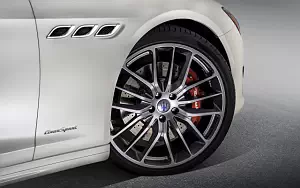   Maserati Quattroporte GTS GranSport - 2016