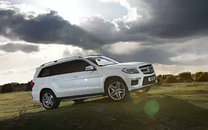   Mercedes-Benz GL350 BlueTEC AMG Sports Package UK-spec - 2013