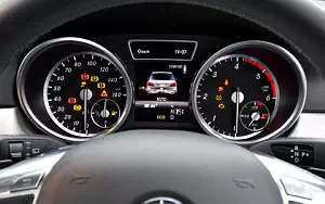   Mercedes-Benz GL350 BlueTEC AMG Sports Package UK-spec - 2013
