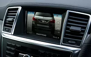   Mercedes-Benz GL350 BlueTEC AMG Sports Package UK-spec - 2013