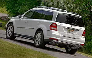   Mercedes-Benz GL350 BlueTEC US-spec - 2010