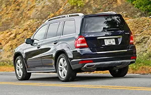  Mercedes-Benz GL450 US-spec - 2010