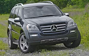   Mercedes-Benz GL550 US-spec - 2010
