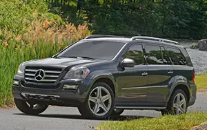   Mercedes-Benz GL550 US-spec - 2010