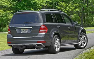   Mercedes-Benz GL550 US-spec - 2010