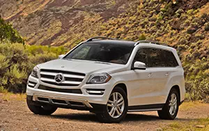   Mercedes-Benz GL350 BlueTEC US-spec - 2013
