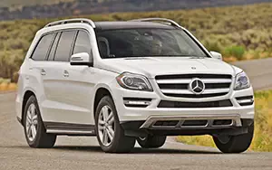   Mercedes-Benz GL350 BlueTEC US-spec - 2013