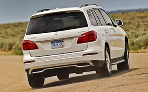   Mercedes-Benz GL350 BlueTEC US-spec - 2013