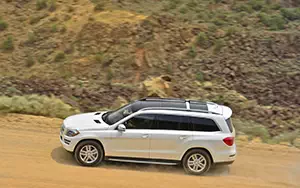   Mercedes-Benz GL350 BlueTEC US-spec - 2013