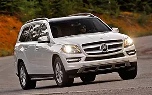   Mercedes-Benz GL350 BlueTEC US-spec - 2013