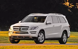   Mercedes-Benz GL350 BlueTEC US-spec - 2013