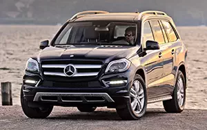   Mercedes-Benz GL450 US-spec - 2013