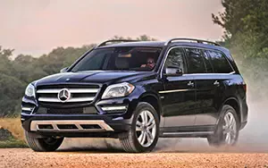   Mercedes-Benz GL450 US-spec - 2013
