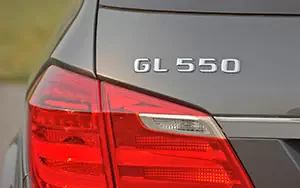   Mercedes-Benz GL550 AMG Sports Package US-spec - 2013
