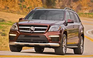   Mercedes-Benz GL63 AMG US-spec - 2013