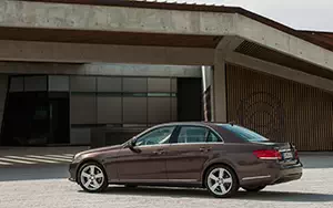  Mercedes-Benz E300 BlueTEC HYBRID - 2013