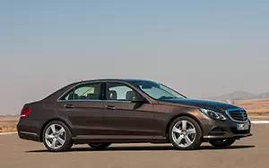   Mercedes-Benz E300 BlueTEC HYBRID - 2013