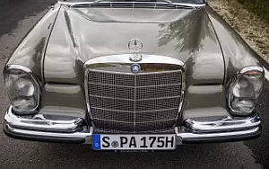   Mercedes-Benz 250 SE W108 - 1965