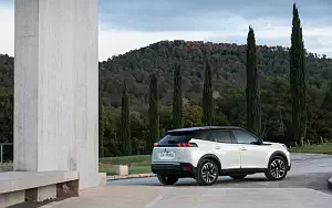   Peugeot e-2008 GT - 2020
