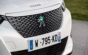   Peugeot e-2008 GT - 2020